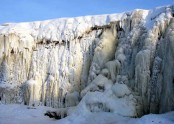 ЗАМЕРЗШИЕ ВОДОПАДЫ в Эстонии